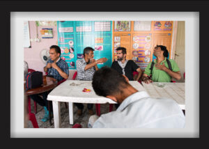 He is talking to his friends from the DIC. He says most people who are taken in are either still on drugs or trying to quit by using methadone. 28.05.2015